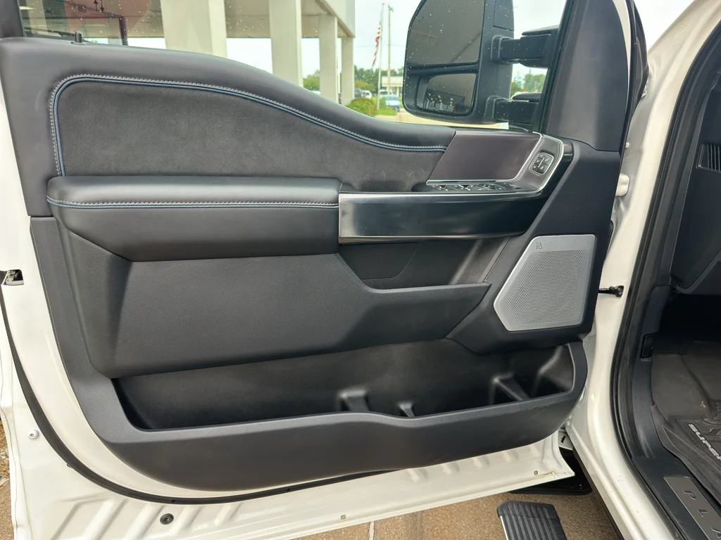 Used 2026 Glacier Gray Metallic Tri-Coat Ford Platinum image 9
