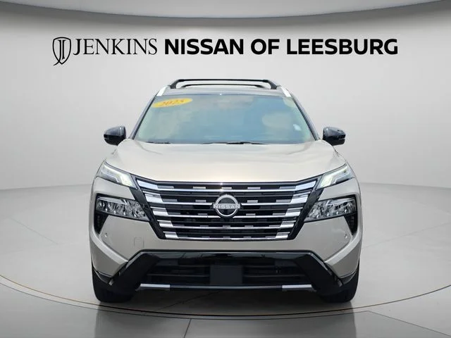 Used 2025 Gold Nissan Platinum image 15