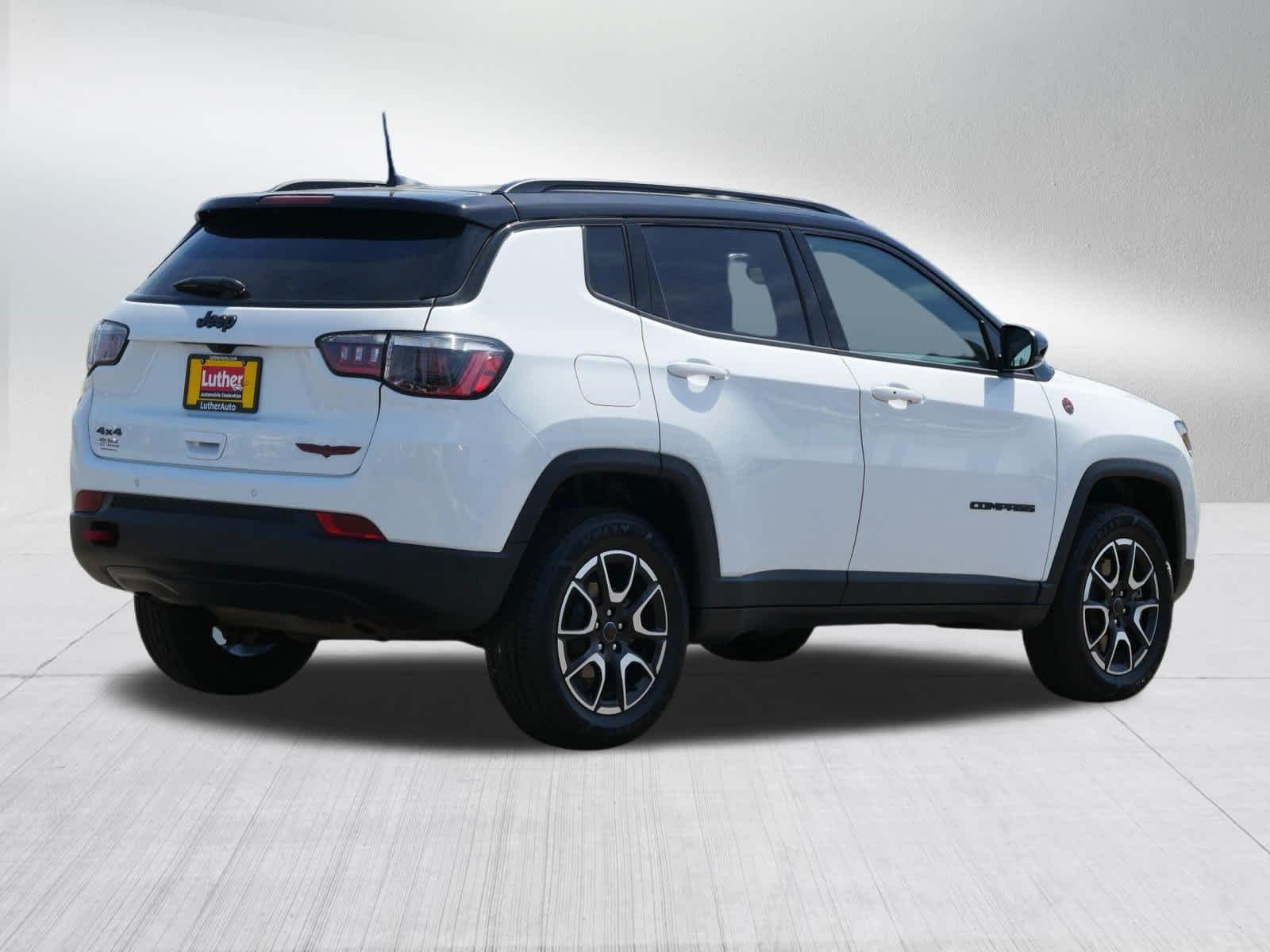 2025 Jeep Compass Trailhawk - Photo 7