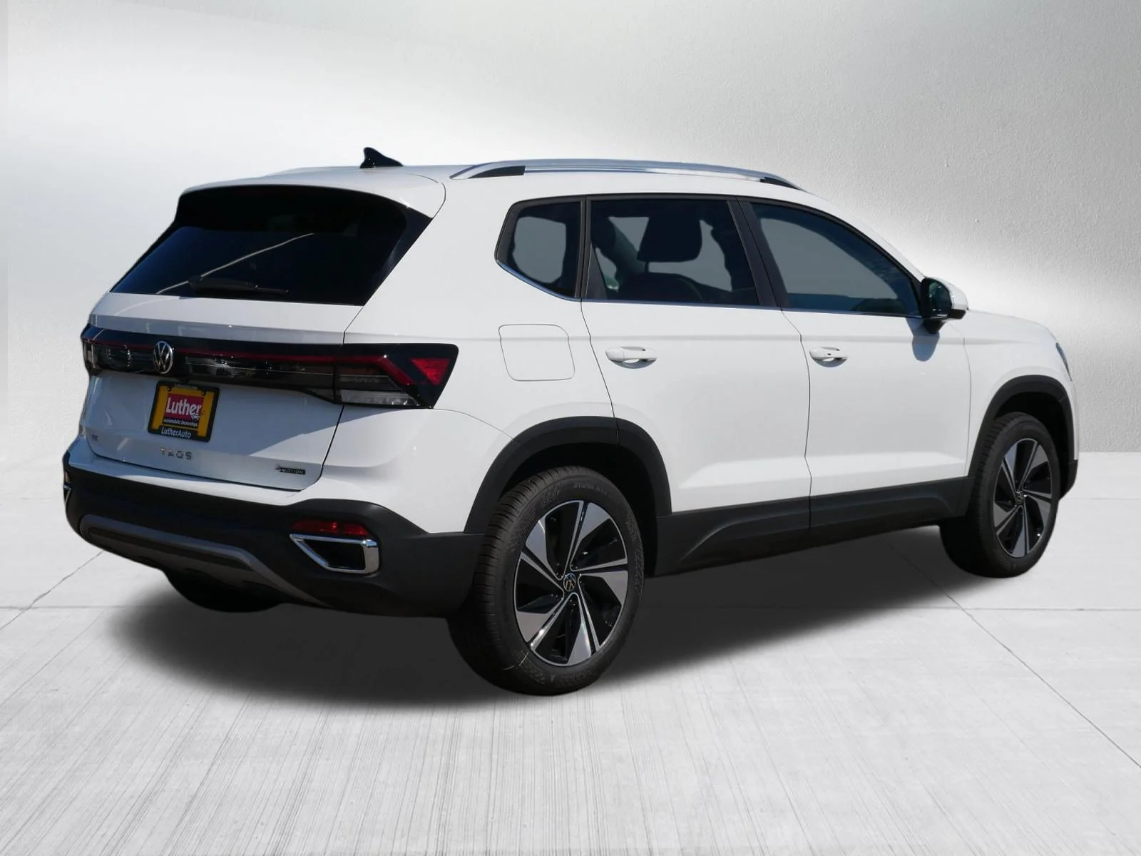 New 2026 Pure White Volkswagen SE image 3