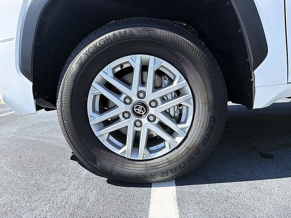 2026 Toyota Tundra SR5 - Photo 10