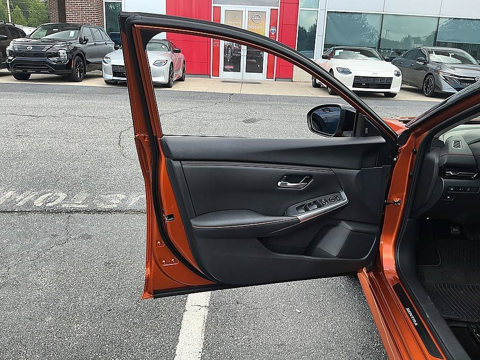 Used 2025 Monarch Orange Metallic/Super Black Nissan SR image 11