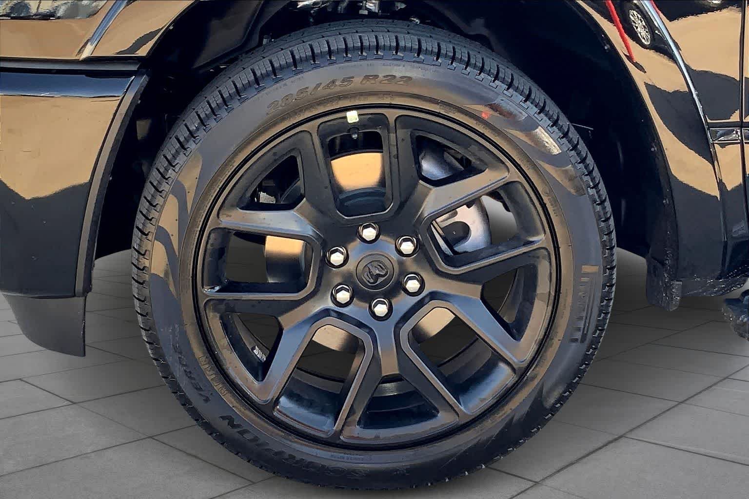New 2026 Diamond Black Crystal Pearl-Coat Exterior Paint RAM Laramie image 11