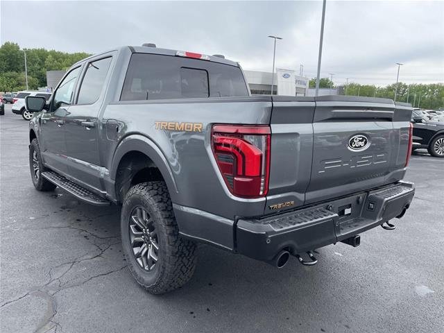 New 2026 Carbonized Gray Metallic Ford Tremor® image 40