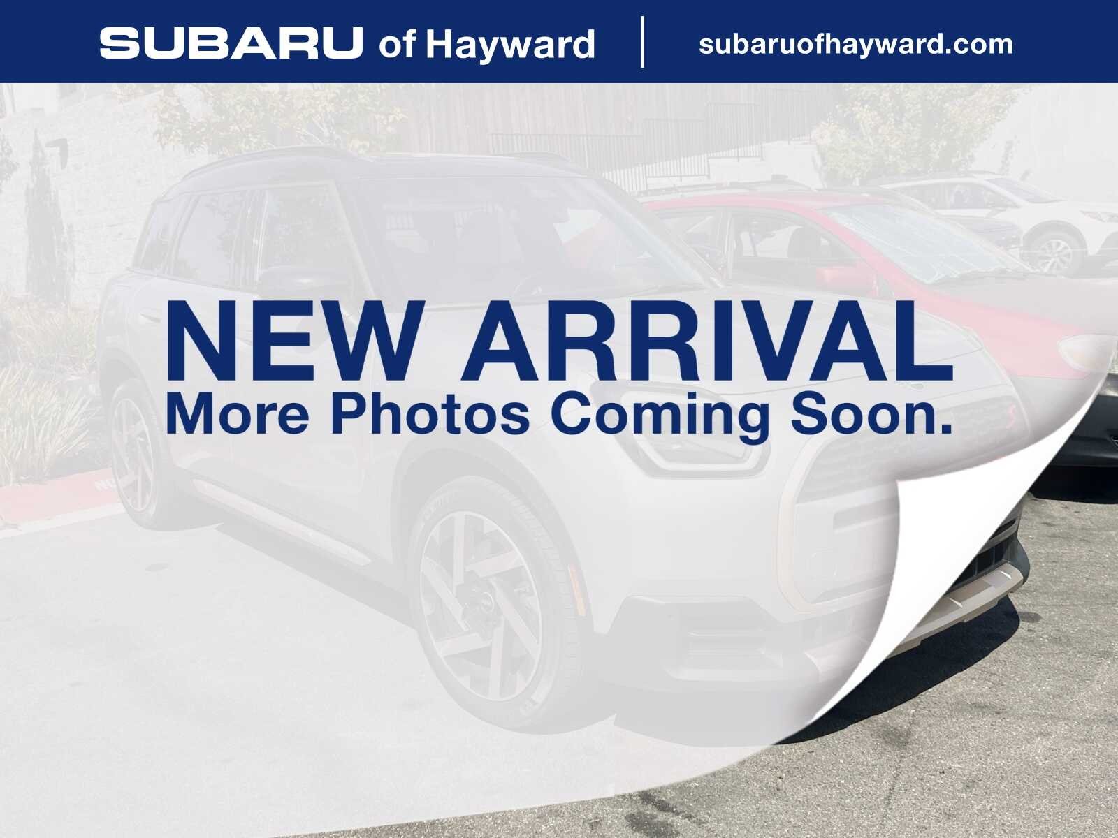 Used 2025 Silver MINI 4D Sport Utility image 1