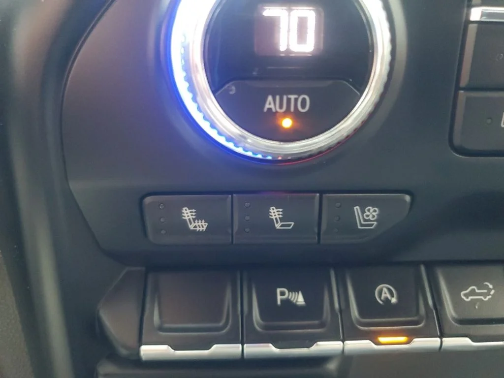 Used 2021 Black GMC Denali image 28