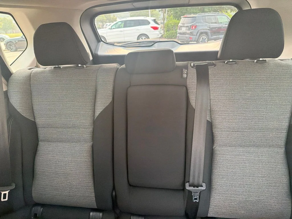 Used 2022 White Nissan S image 14