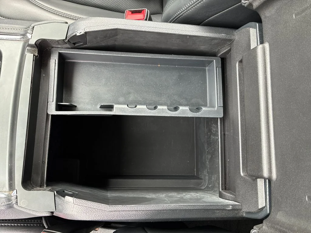 Used 2024 Black Ford XLT image 26