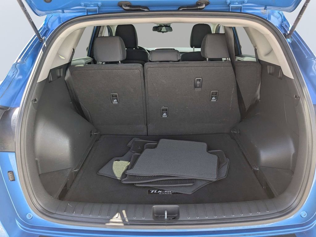 Used 2020 Blue Hyundai Value image 17