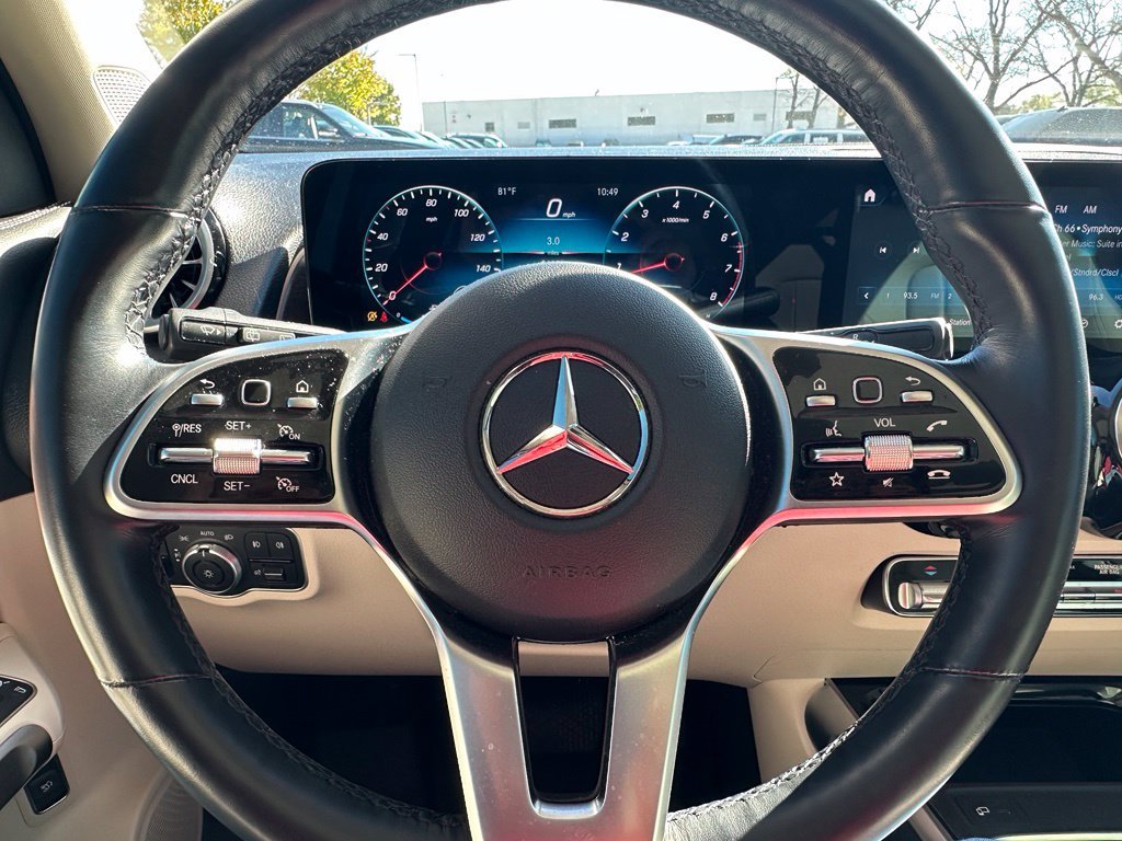 Used 2022 White Mercedes-Benz GLB 250 image 23
