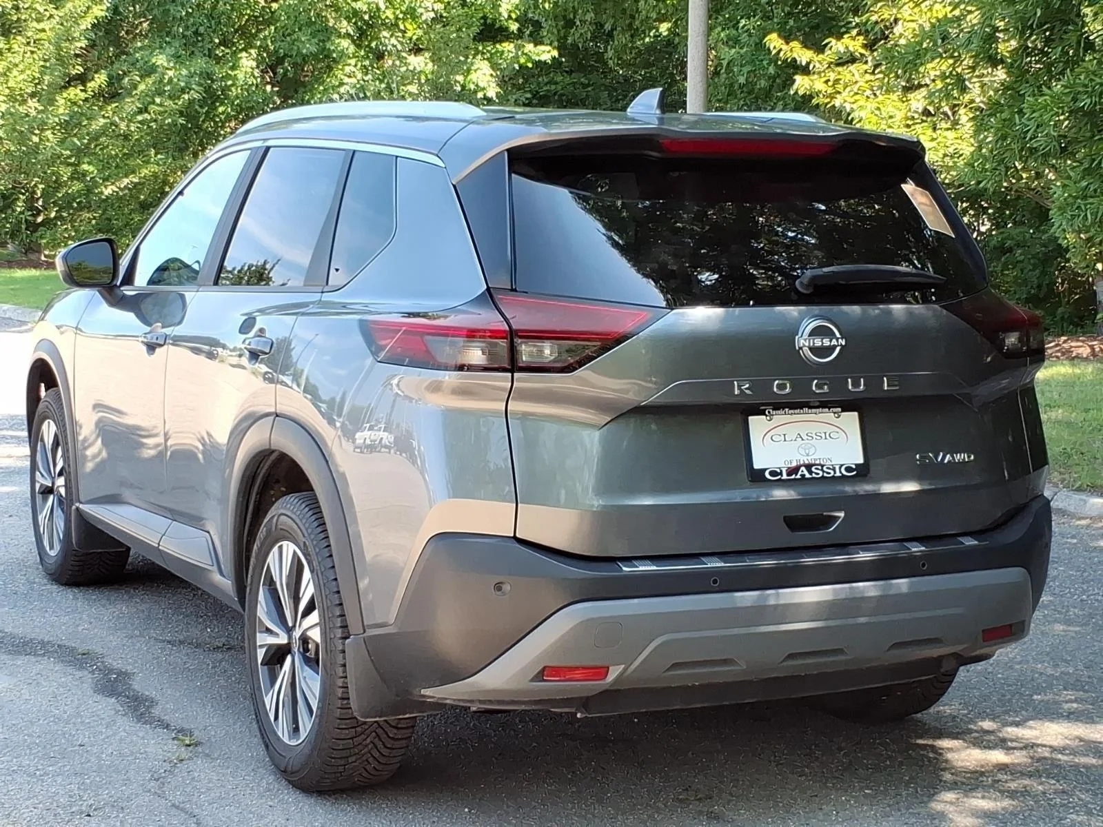 Used 2023 Gun Metallic Nissan SV image 14