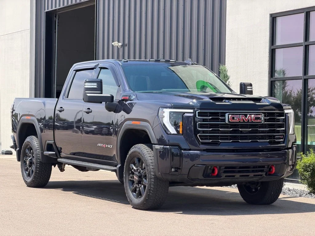 Used 2025 Gray GMC AT4 image 4