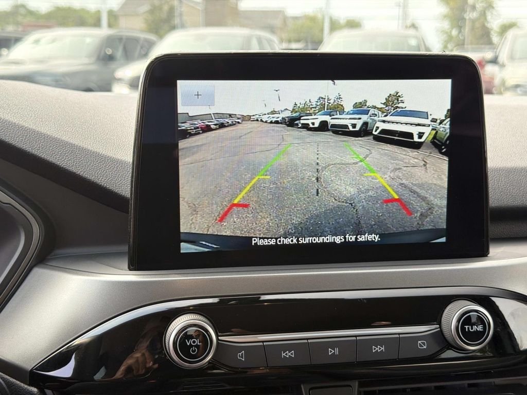 Used 2025 Silver Ford Active image 24