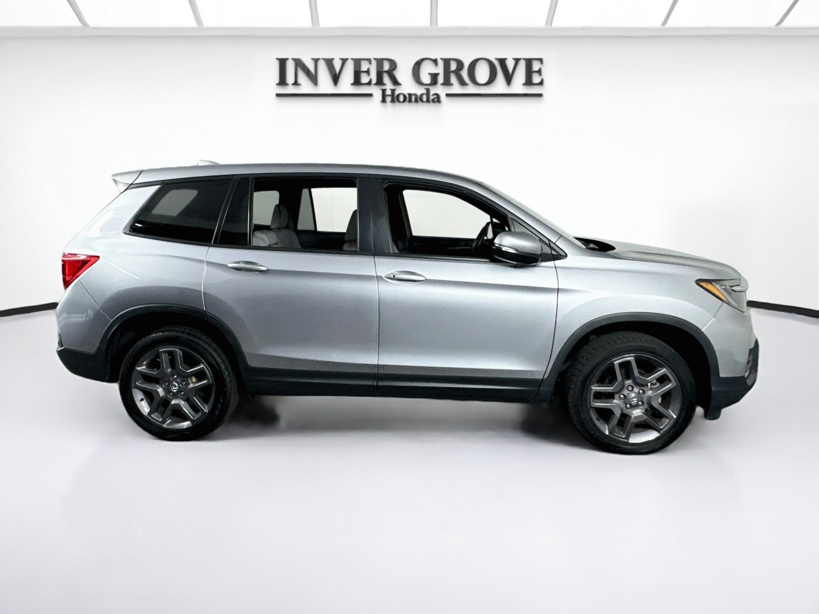 Used 2022 Lunar Silver Metallic Honda EX-L image 4