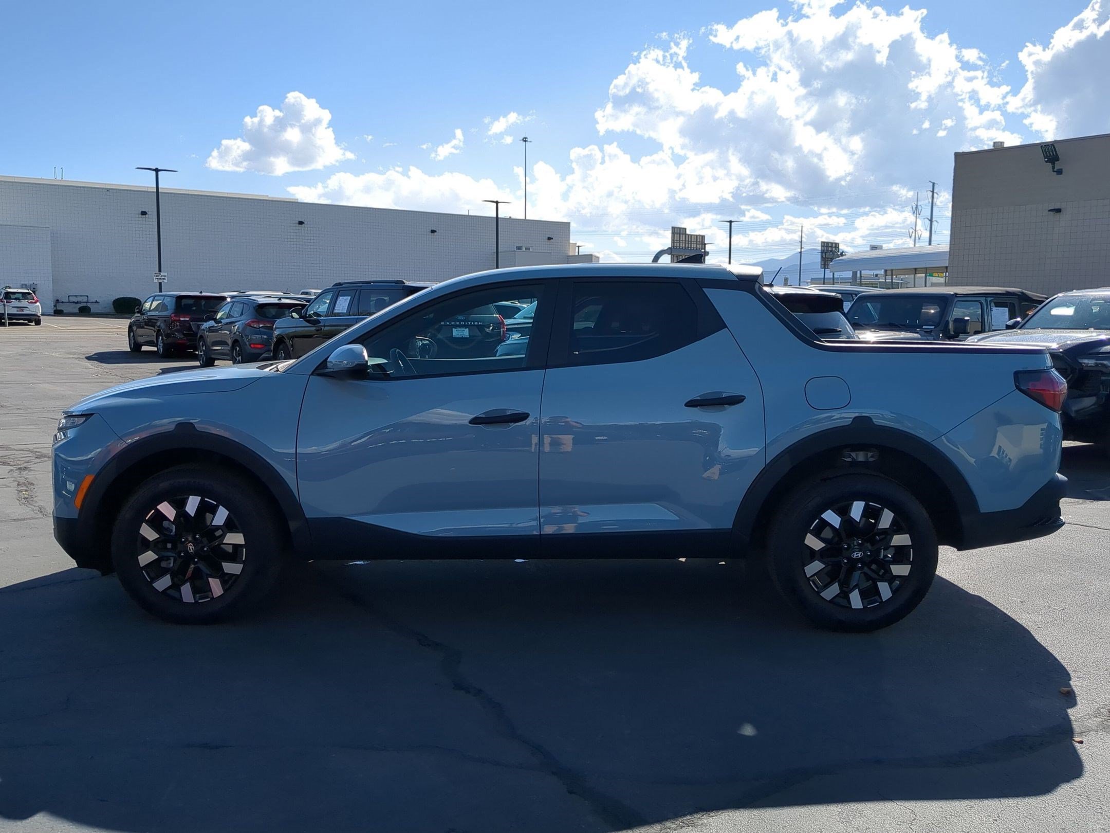 2025 Hyundai Santa Cruz SE - Photo 7