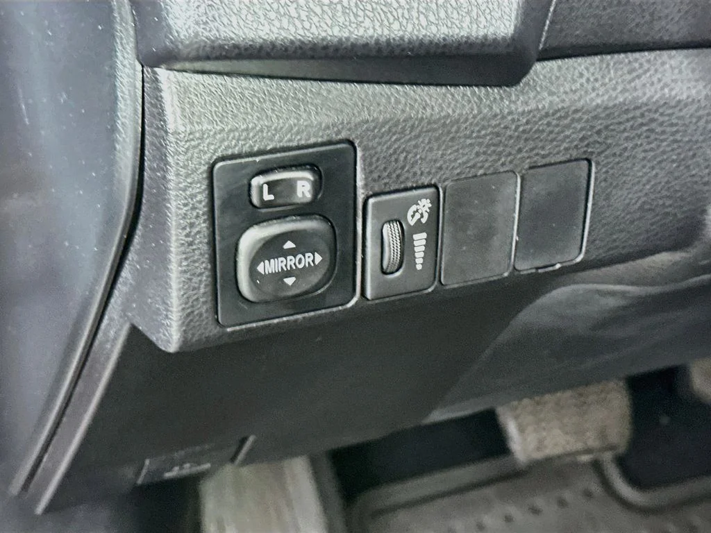 Used 2014 Slate Metallic Toyota S Premium image 11