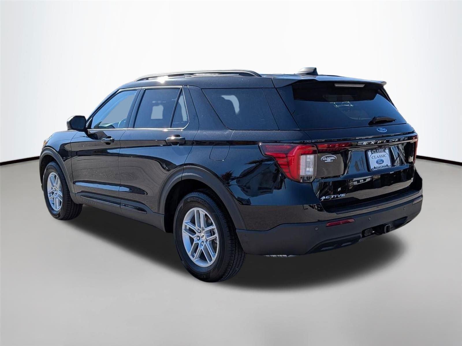 New 2026 Agate Black Metallic Ford Active image 9