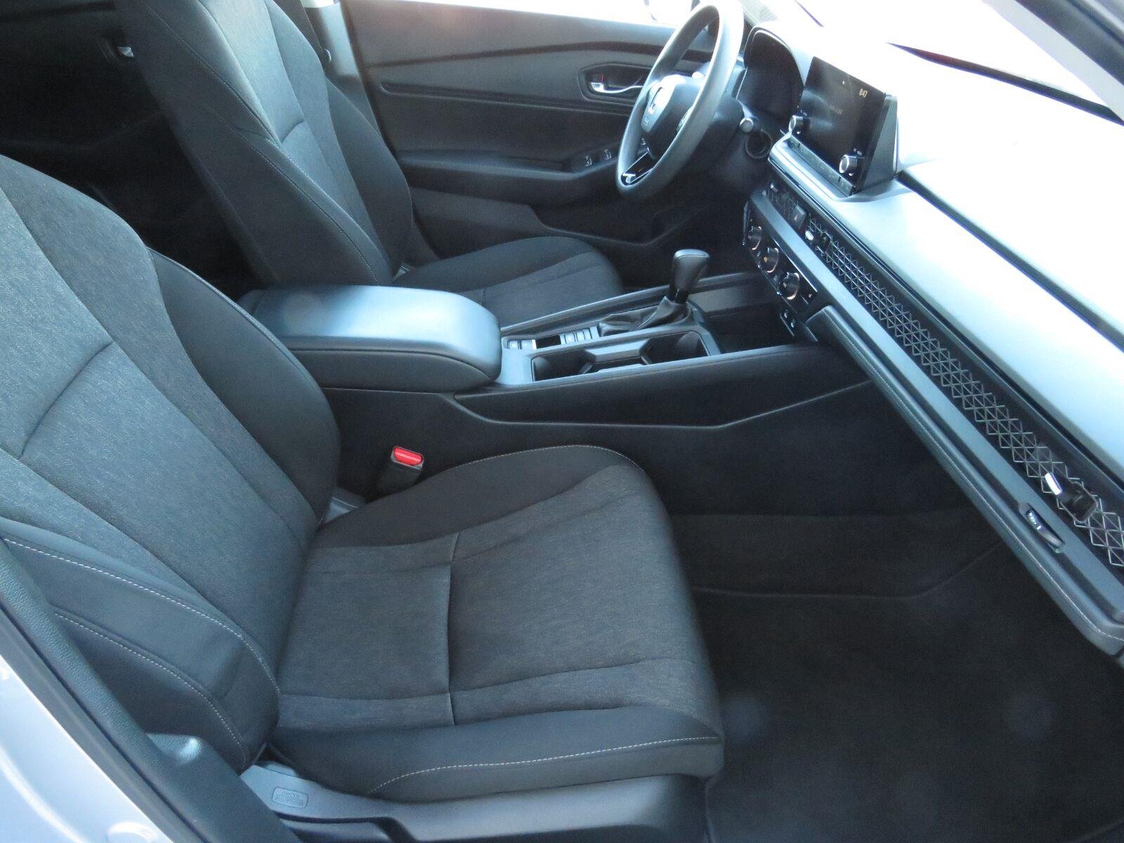 Used 2024  Honda EX image 25