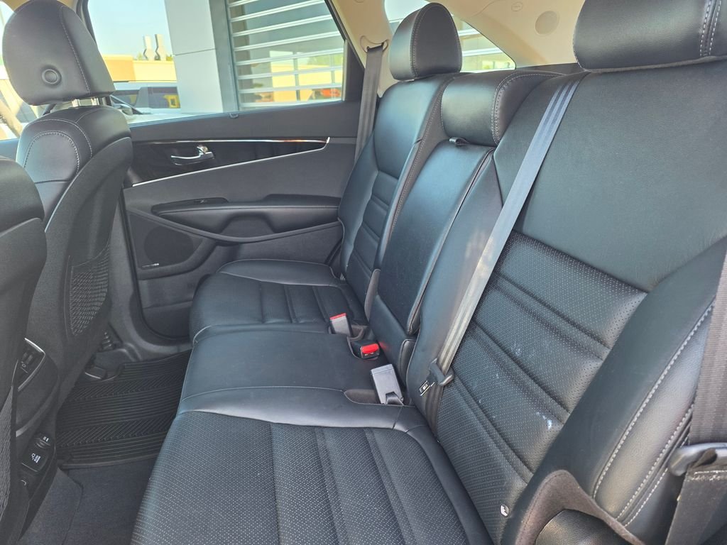 Used 2019 Silver Kia EX image 22