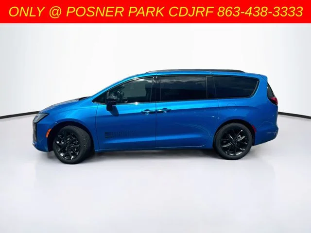 New 2027 Hydro Blue Pearl-Coat Exterior Paint Chrysler Select image 8