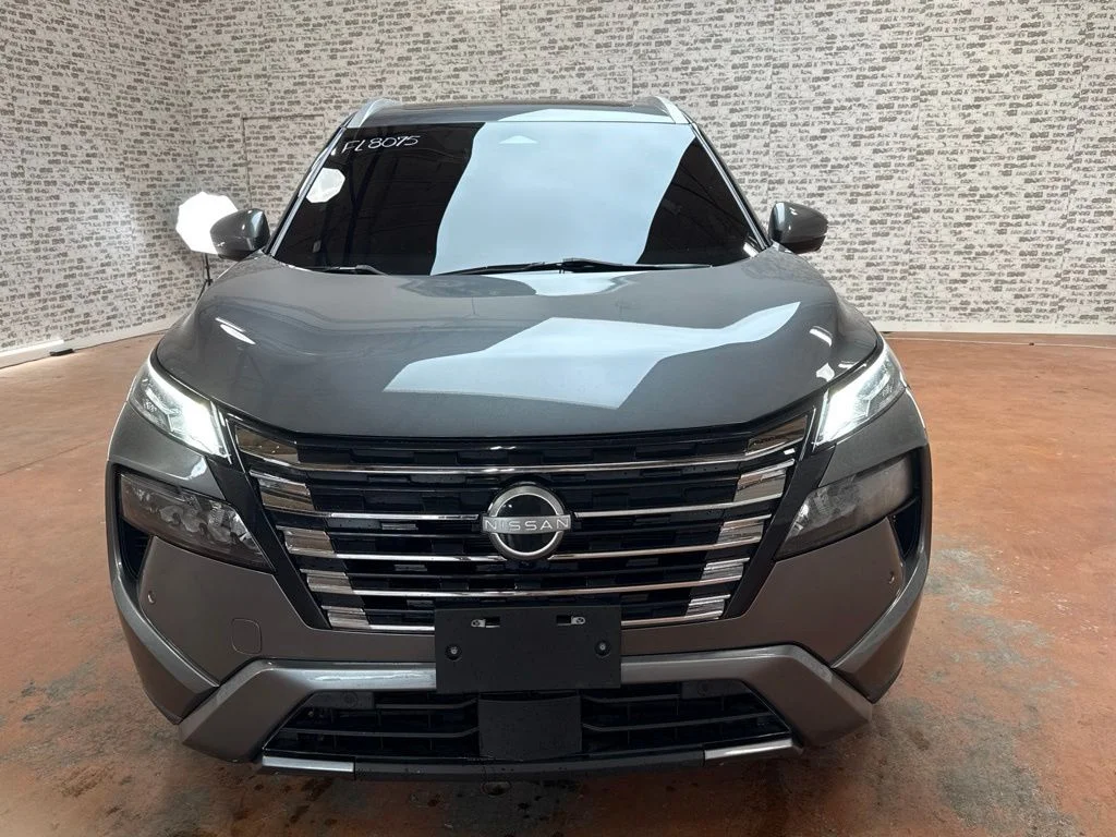 Used 2024 Gray Nissan SL image 2