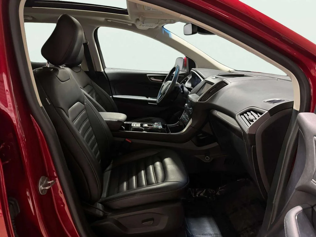Used 2020 Rapid Red Metallic Tinted Clearcoat Ford SEL image 25