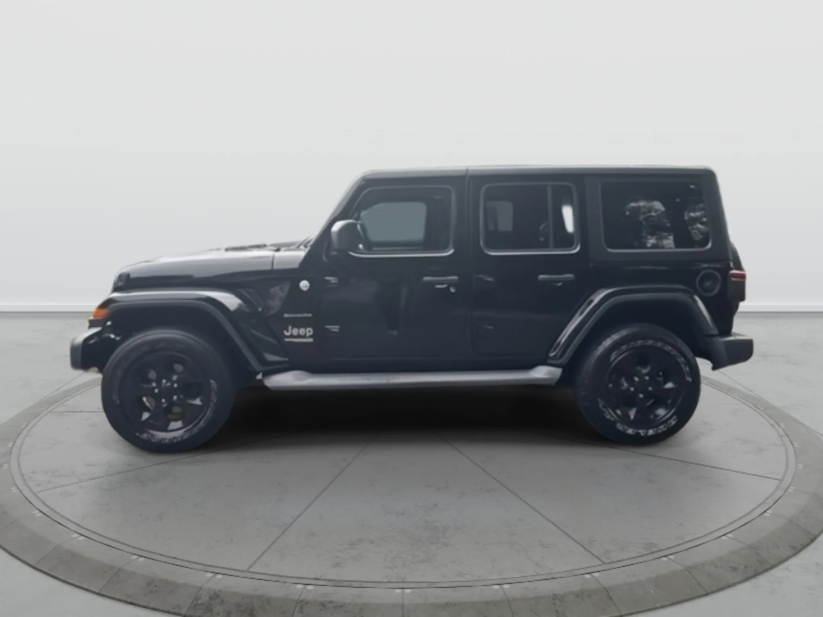 Used 2018 Black Jeep Unlimited Sahara image 2