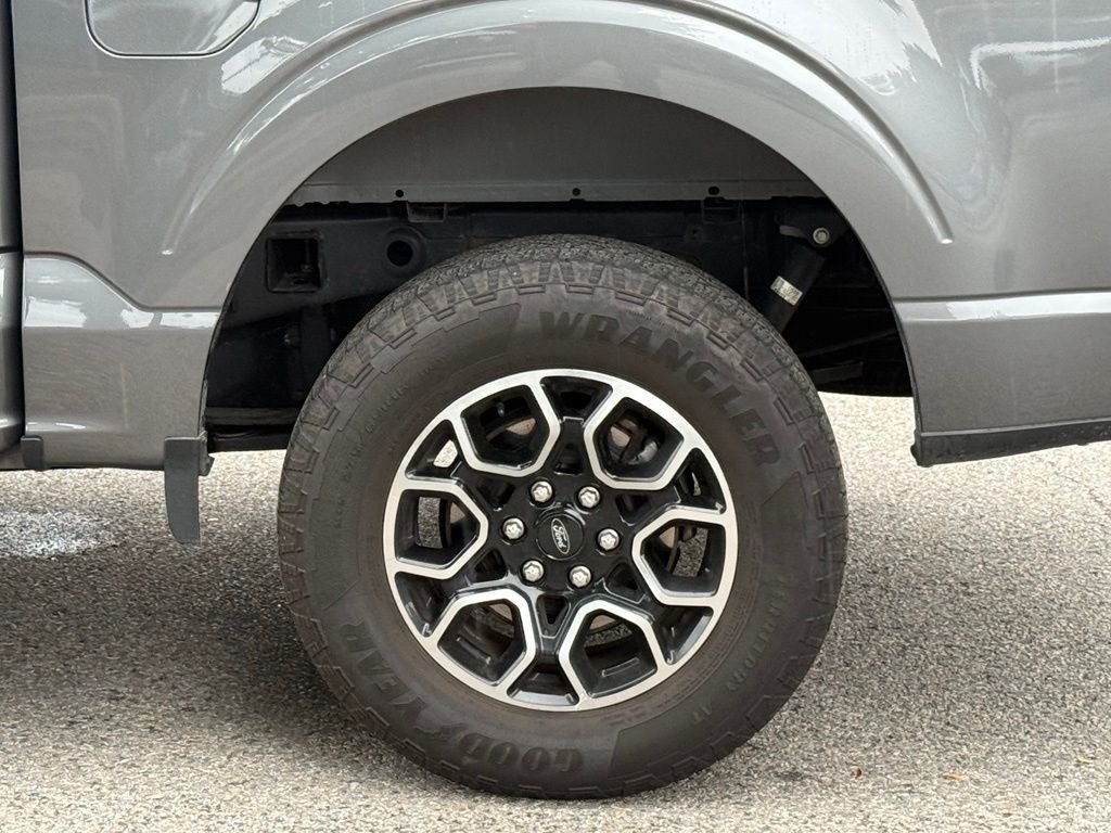 Used 2023 Gray Ford XLT image 7