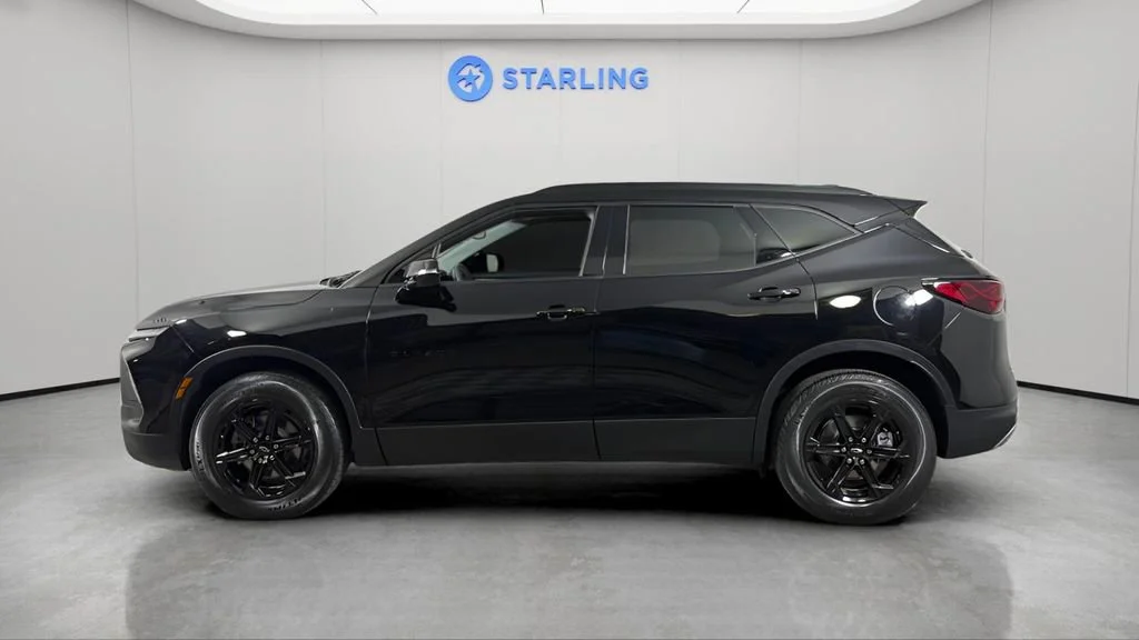 Used 2023 Black Chevrolet 3LT image 4