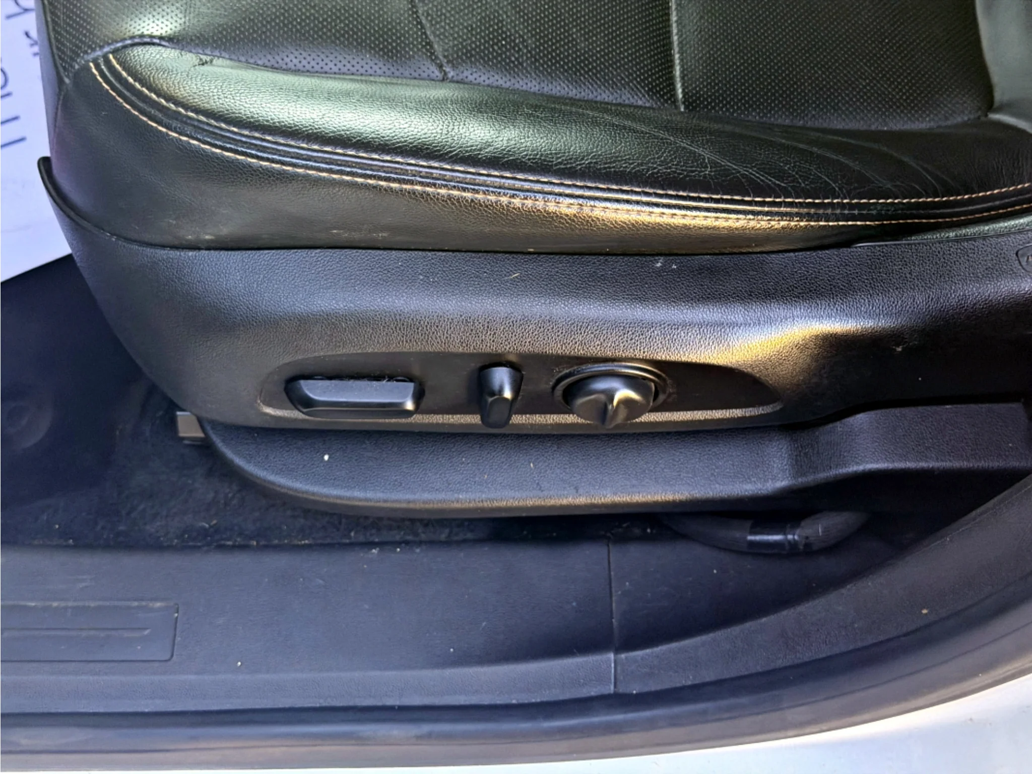 Used 2018 Quicksilver Metallic GMC SLT image 20