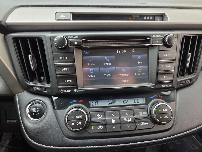 Used 2018 Silver Sky Metallic TOYOTA XLE AWD image 26