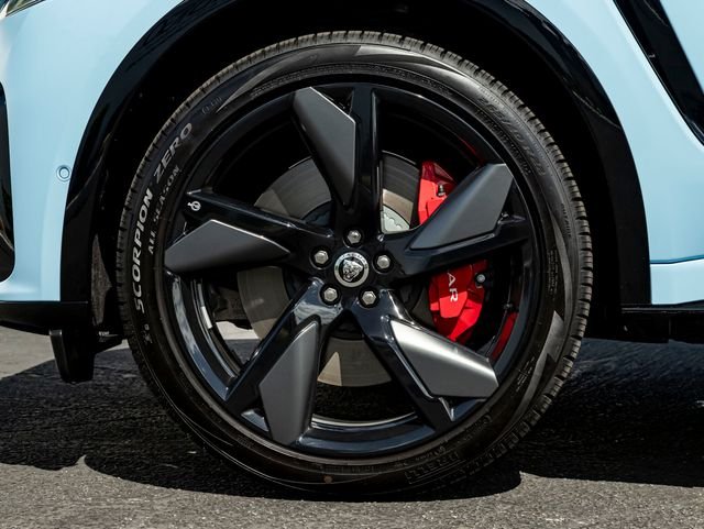 2026 Jaguar F-Pace SVR - Photo 11