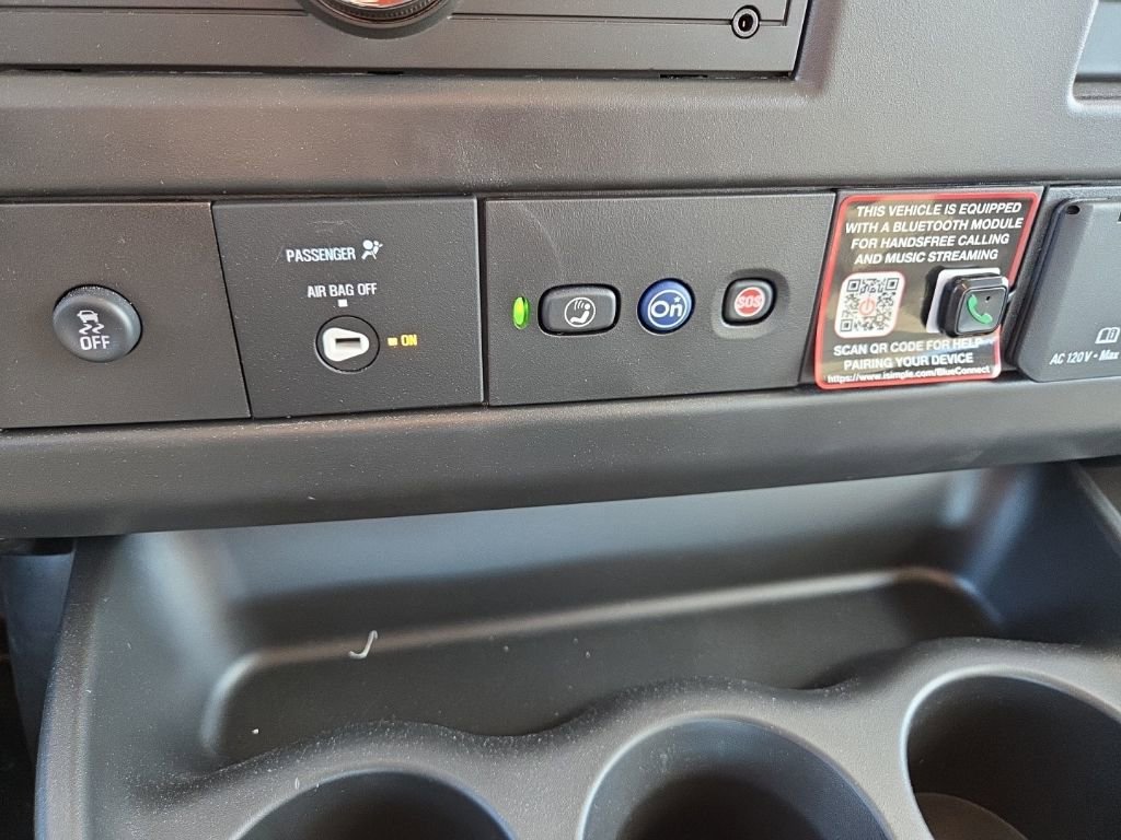 2025 Chevrolet Express Cargo Work Van - Photo 27