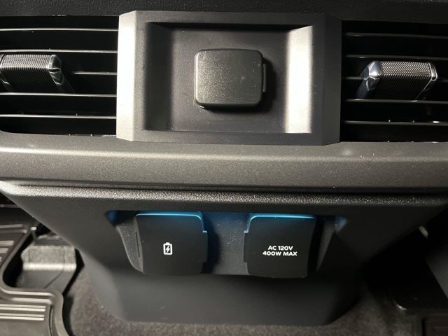 Used 2024 Agate Black Ford XLT image 16