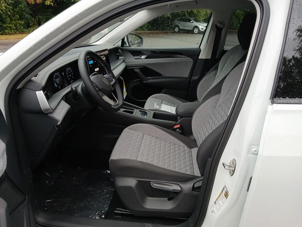 2025 Volkswagen Tiguan S - Photo 9