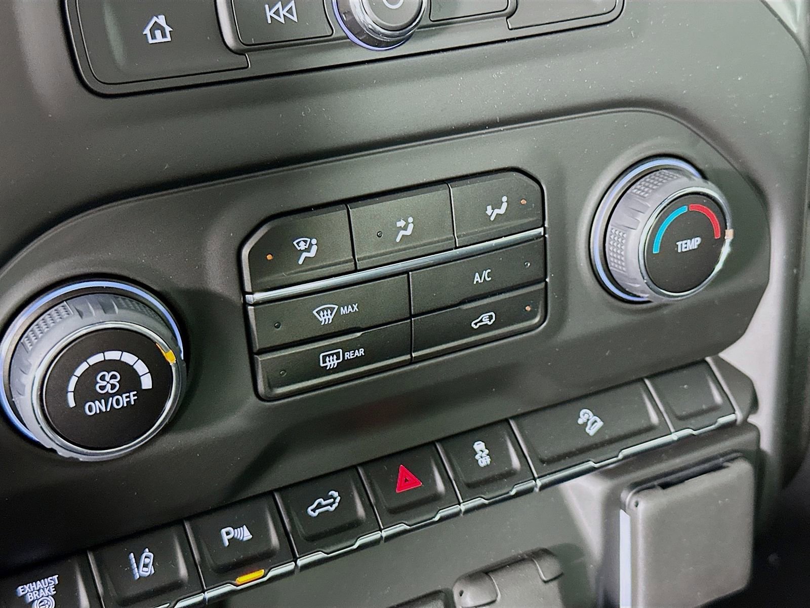 2025 Chevrolet Silverado 2500 HD Custom - Photo 16