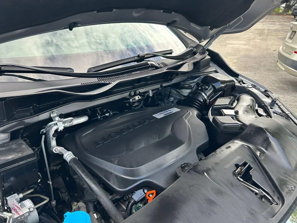 Used 2018 Silver Honda EX-L image 26