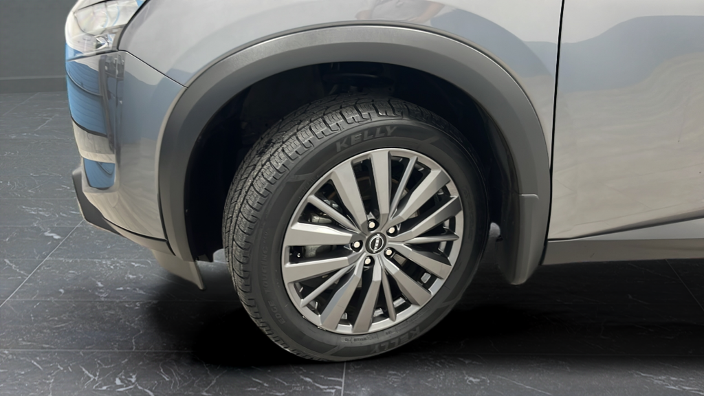 Used 2025 Gun Metallic Nissan SL image 37