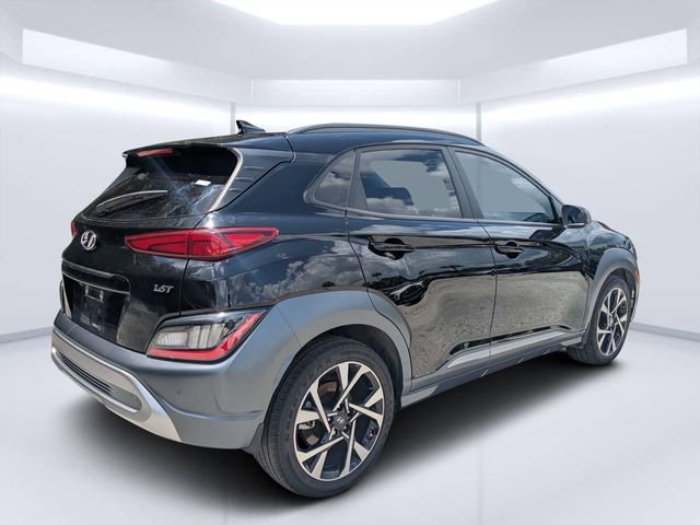 Used 2022 Black Hyundai Limited image 3
