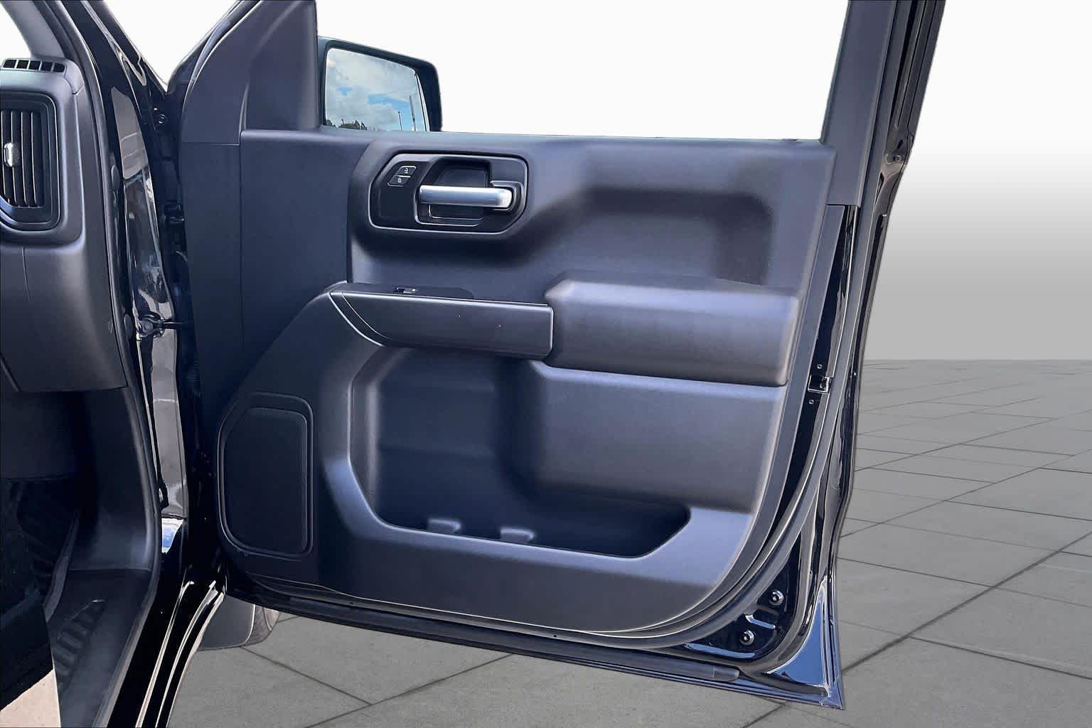 Used 2023 BLACK Chevrolet Custom image 22