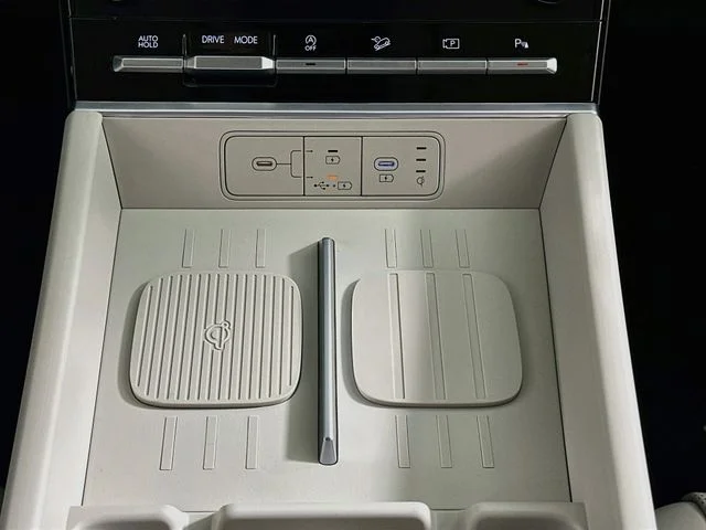 New 2027 Gray Hyundai SEL image 18
