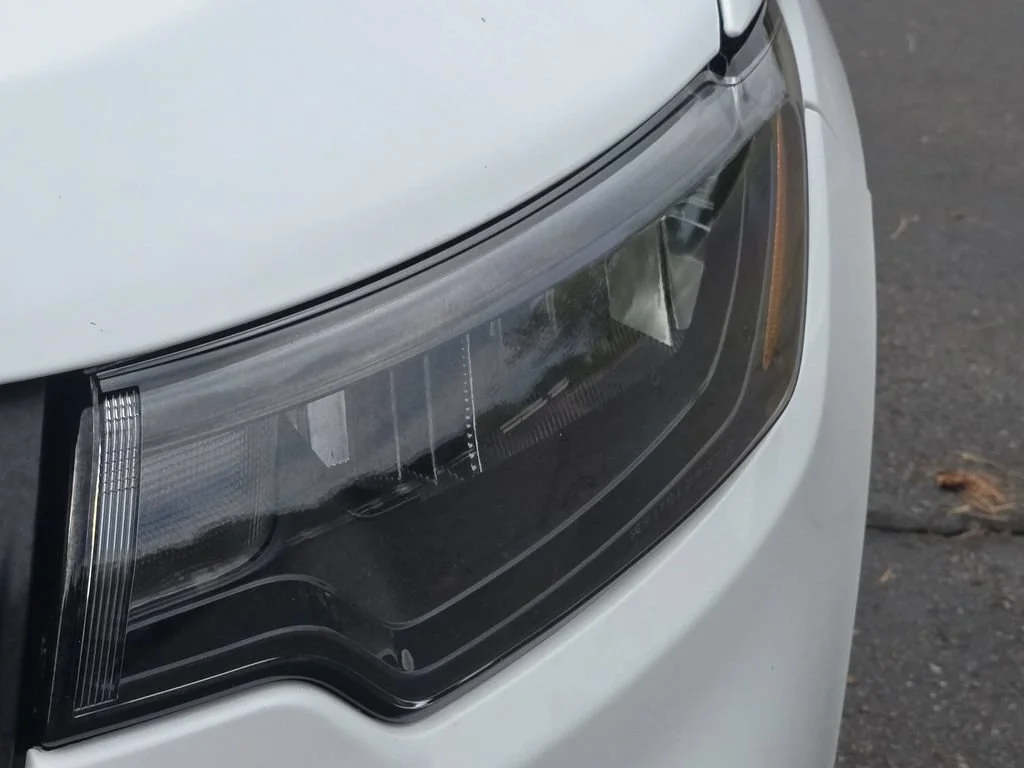 Used 2025 White Jeep Trailhawk image 16