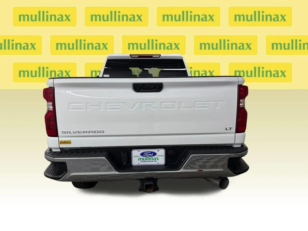 Used 2025 White Chevrolet LT image 7