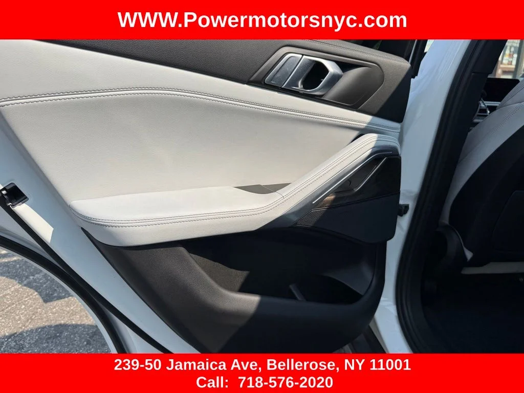 Used 2023 White BMW xDrive40i image 23
