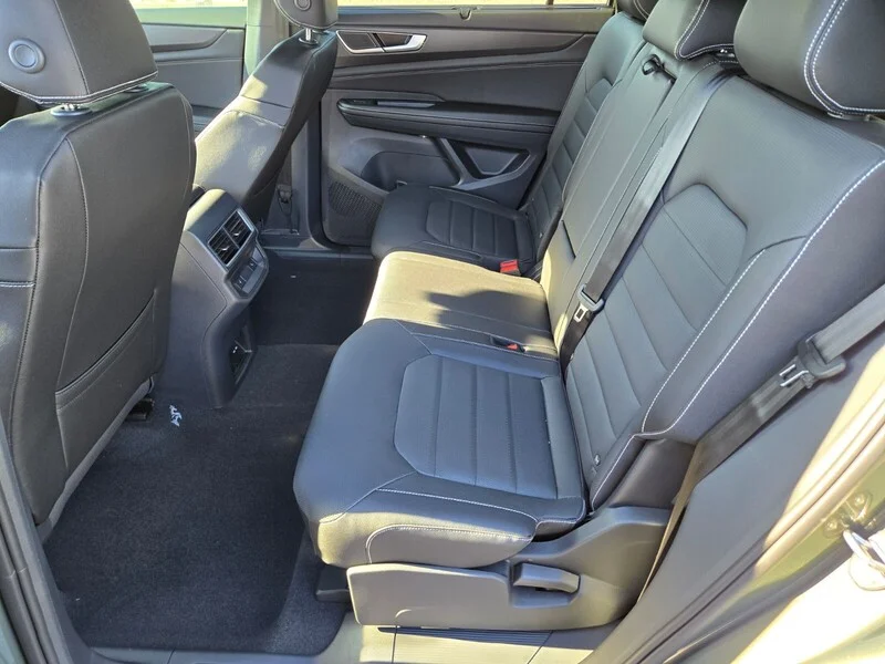 New 2026  Volkswagen 2.0T SEL R-Line Black image 7