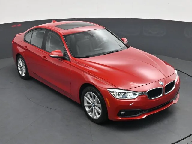 Used 2018 Red BMW 320i image 22