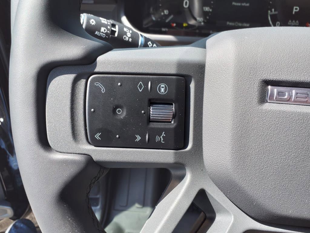 2025 Land Rover Defender S - Photo 16