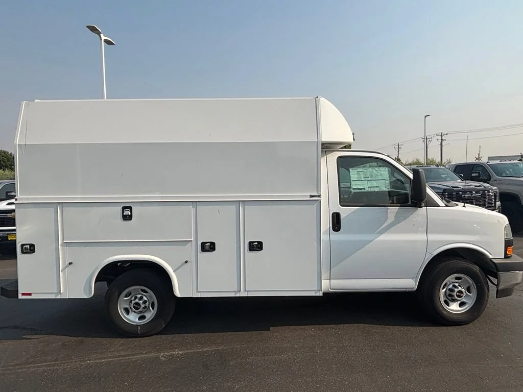 New 2024 Summit White GMC 1WT image 12