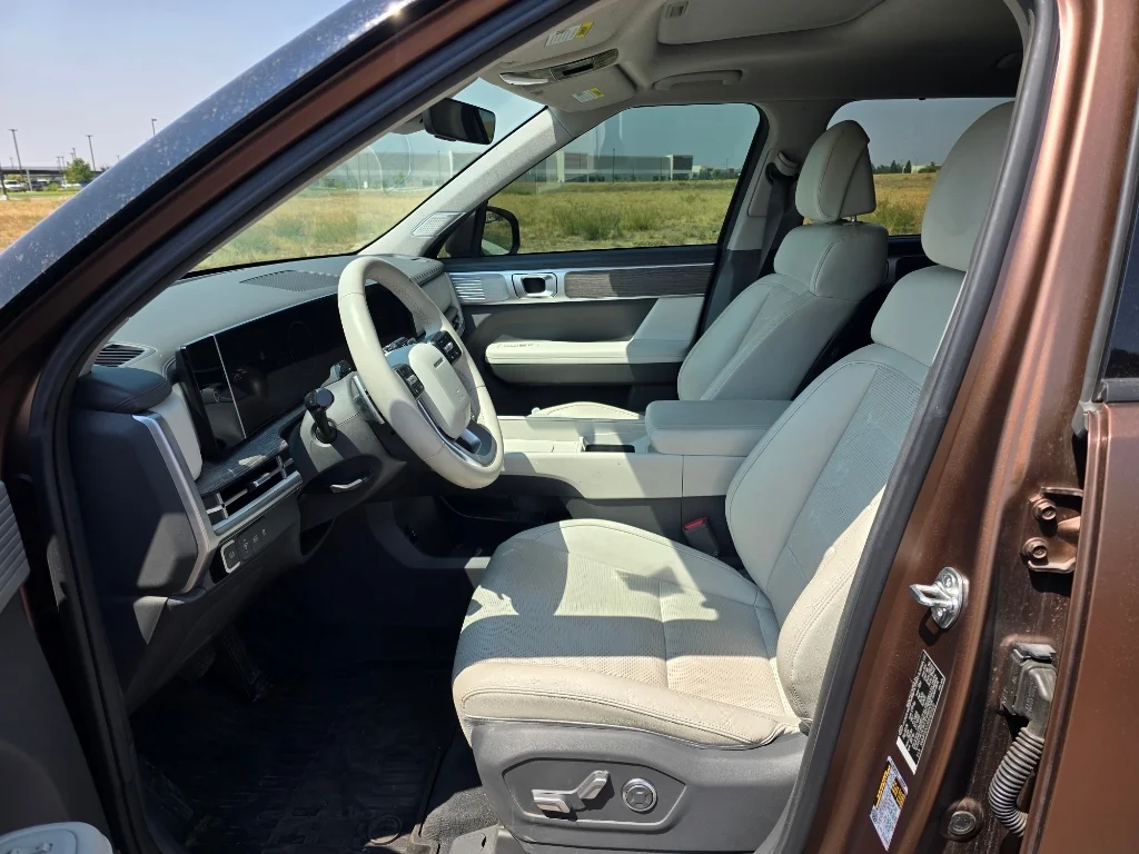 Used 2025 Earthy Brass Matte Hyundai Limited image 11
