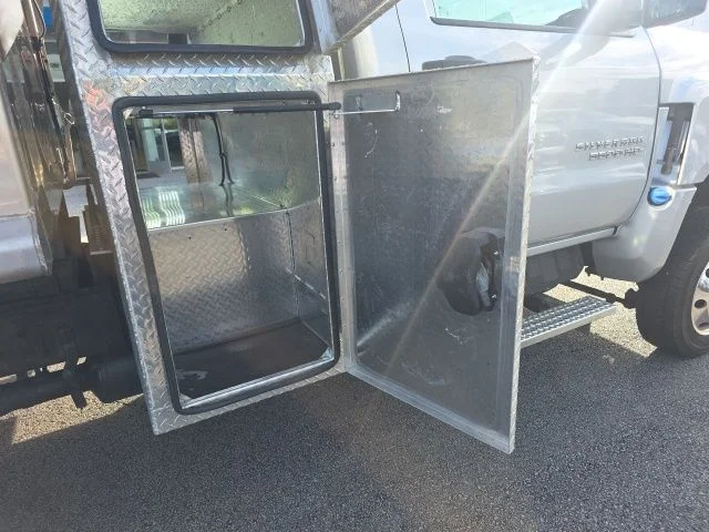 Used 2021 Silver Chevrolet Work Truck image 27